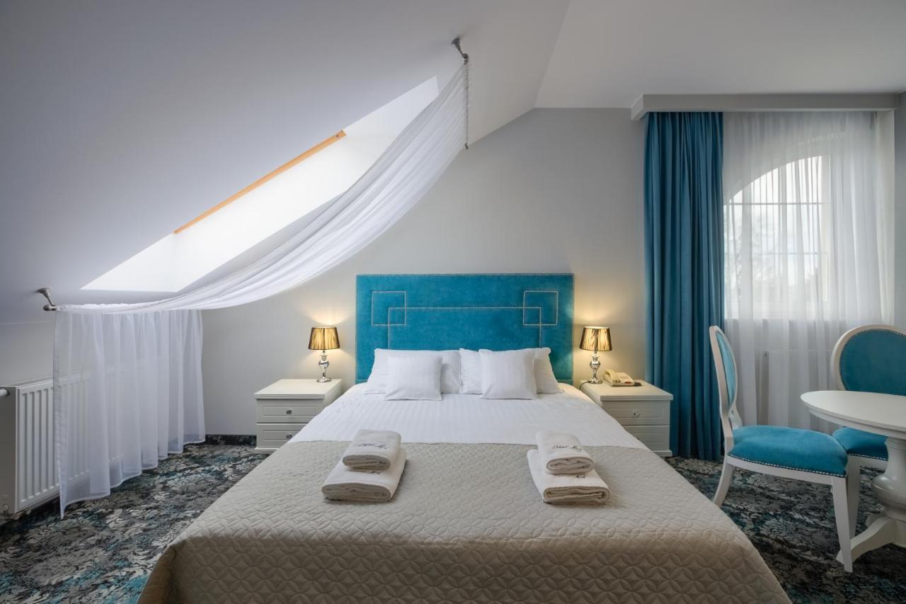 Hotel Lord Ράντομ Εξωτερικό φωτογραφία