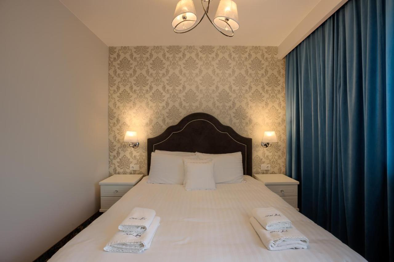 Hotel Lord Ράντομ Εξωτερικό φωτογραφία