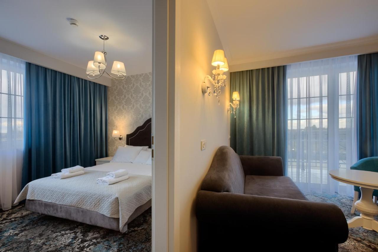 Hotel Lord Ράντομ Εξωτερικό φωτογραφία