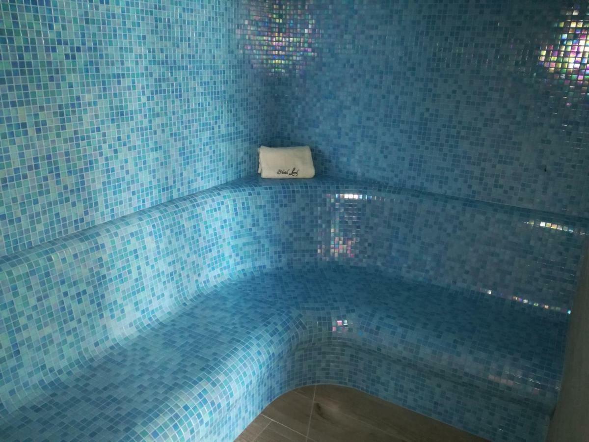 Hotel Lord Ράντομ Εξωτερικό φωτογραφία